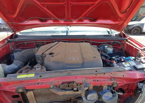 2009 Toyota Tacoma Base V6 z USA, uszkodzony, nr VIN 3TMLU42N79M021732